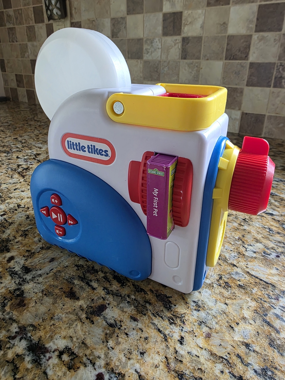 Little Tikes Story Dream Machine: Educational Toy Projector